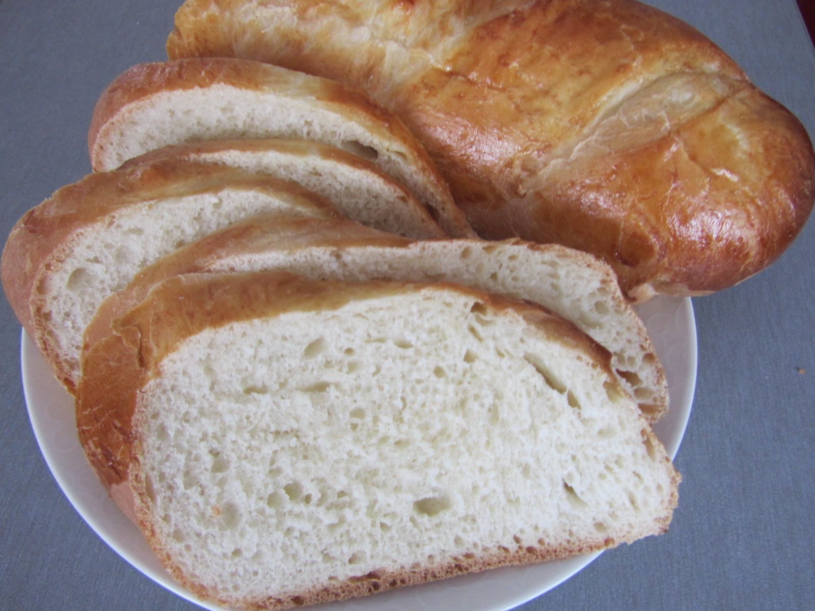 Домашние батоны в духовке. Батон простой. Рецепт батона на дрожжах. Рецепт батона на дрожжах. Нарезной батон по госту.