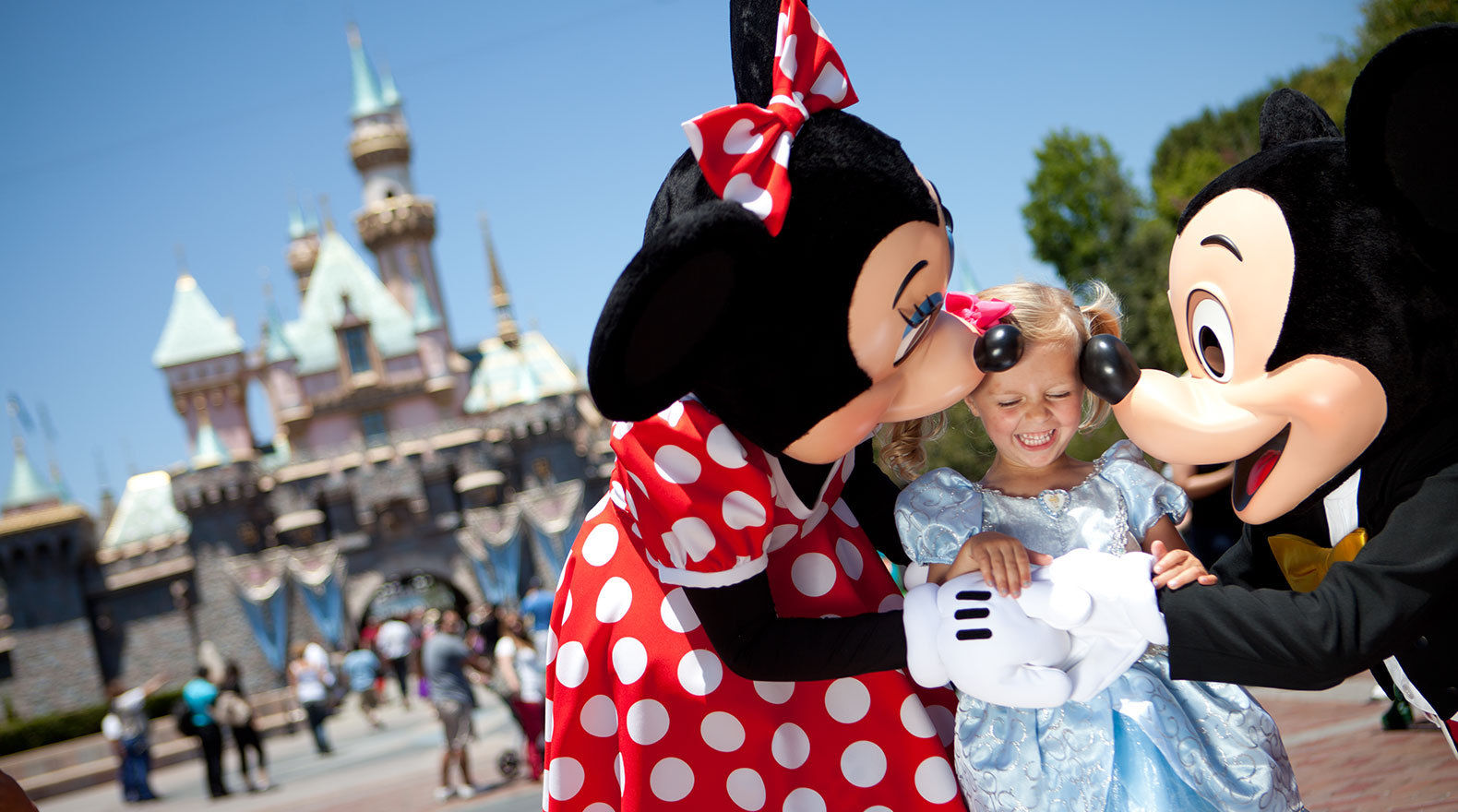 baudrillard disneyland essay baudrillard disneyland essay