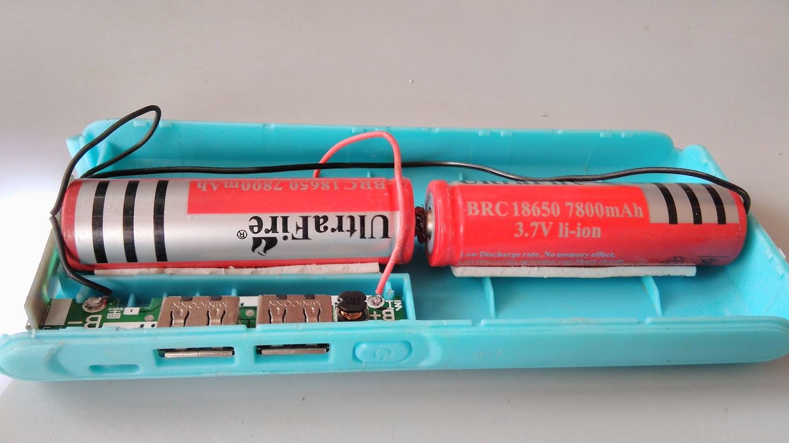 The 15600 mAh Power Bank Kit uses the 3.7v 18650 Liion battery