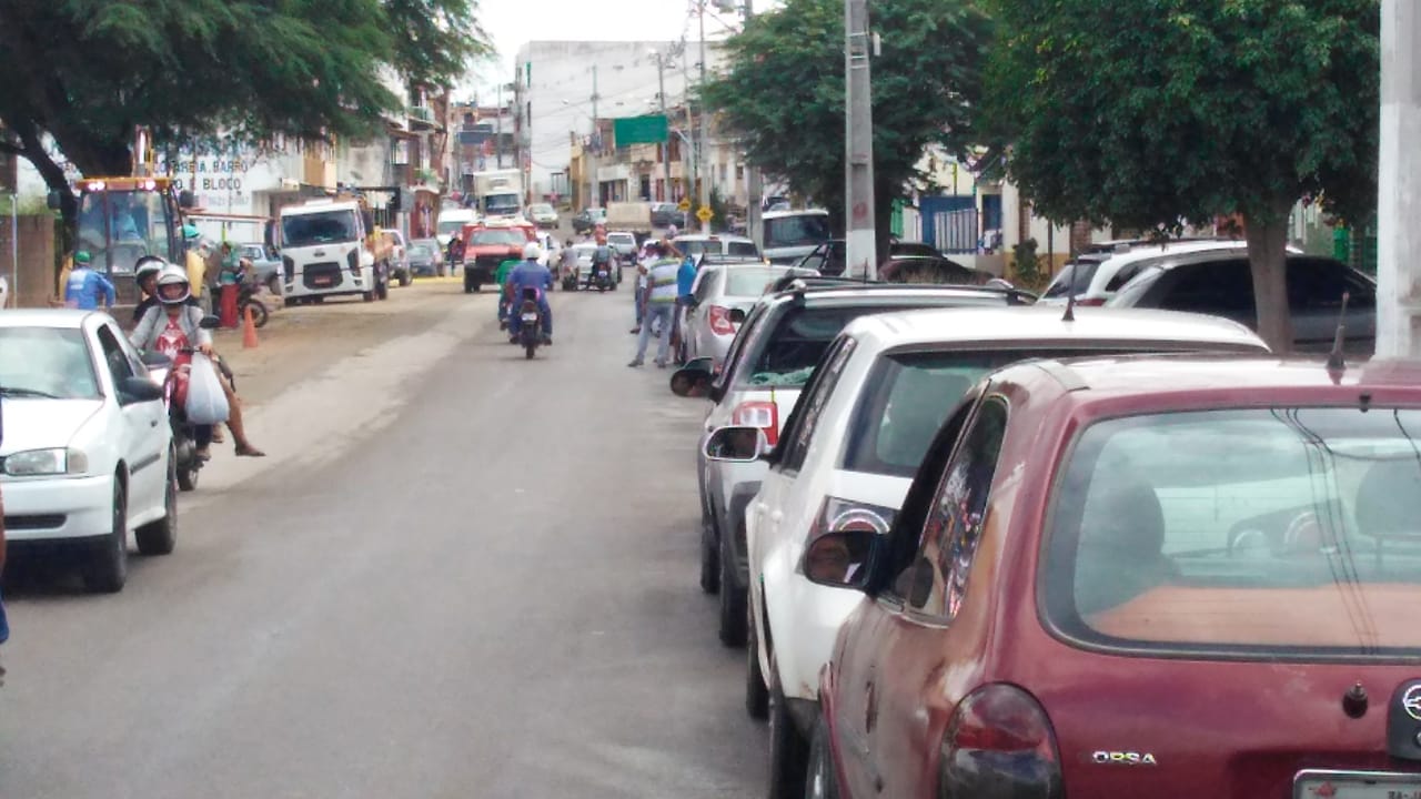 Protesto de caminhoneiros gera 'corrida' por combustível em Jacobina