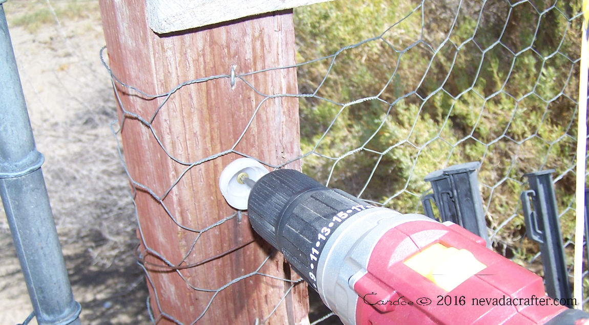 Garden44 DIY electric fence insulators