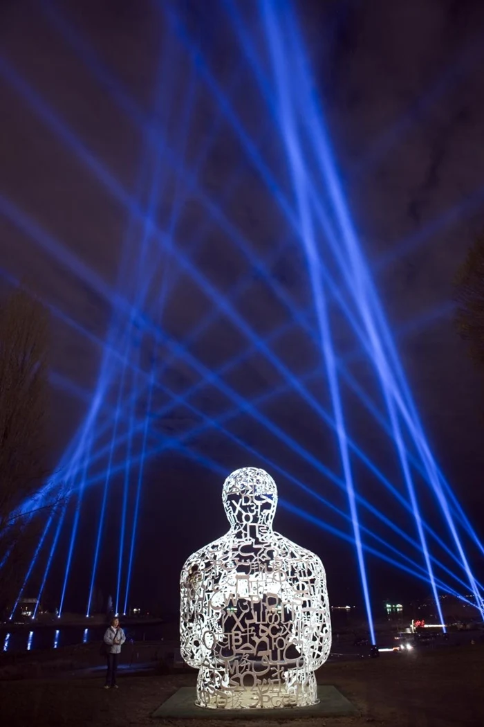 Jaume Plensa 1955 | Spanish Conceptual sculptor | Stainless steel sculpture