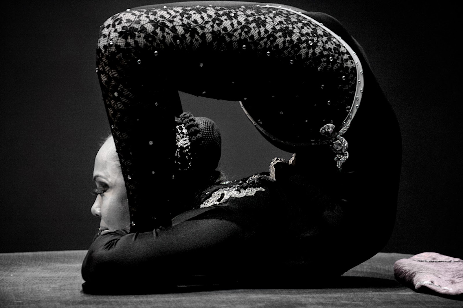 Contortion Art in Pictures.