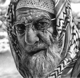 فنانة موهوبة تنافس مصورين محترفين بقلم رصاص فقط!