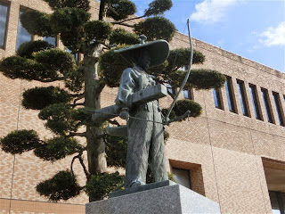 太田道灌像（伊勢原市役所）