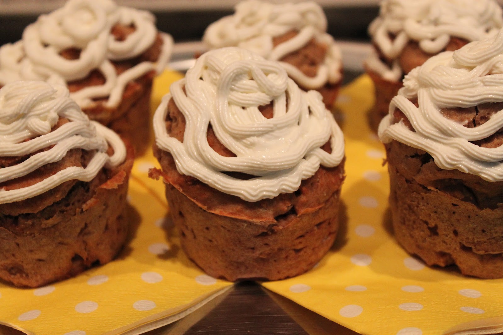 snoopandemily Rezept für Hunde LeberwurstMuffins mit QuarkTopping