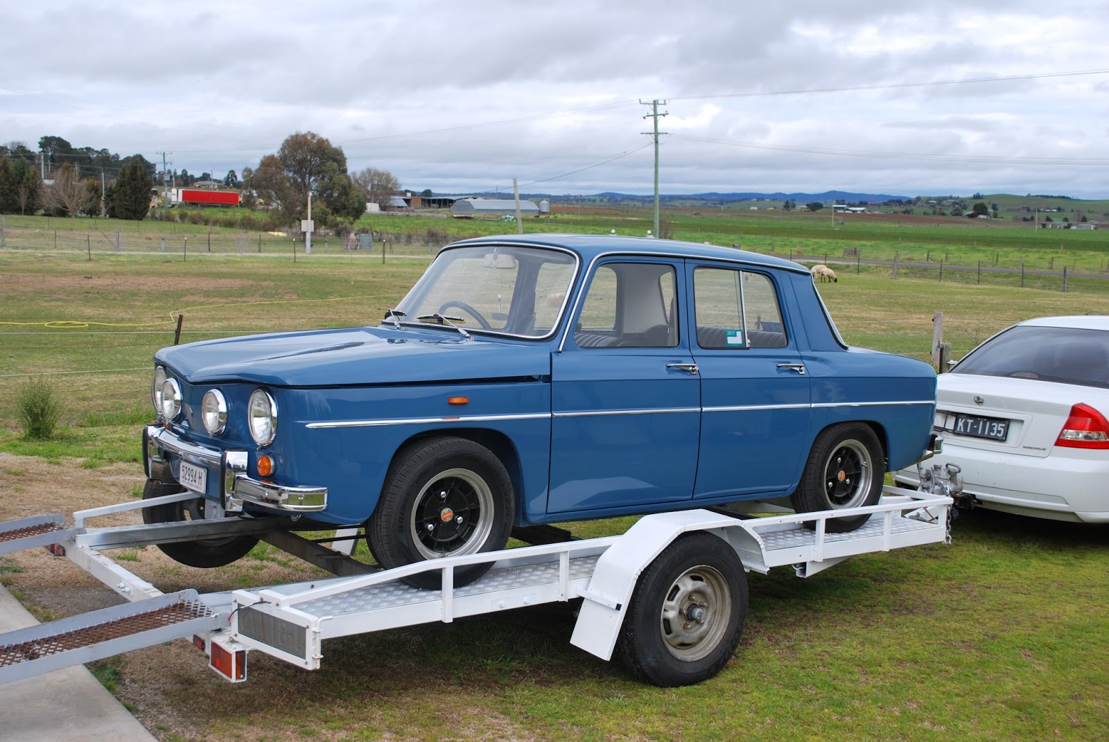 Paul's R1135 Gordini Restoration: Car Trailer.
