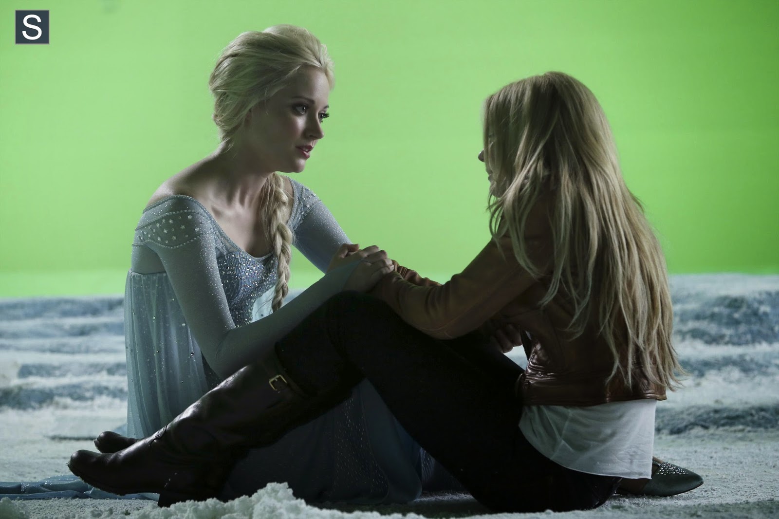 Once Upon a Time - Jennifer Morrison talks to TVLine about Regina, Hook, The Snow Queen and More