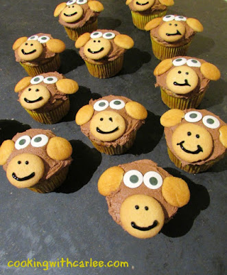 These monkey cupcakes are perfect for your child's birthday party. Just think how cute they'd be at a Curious George Party as well. Super cute and really easy!