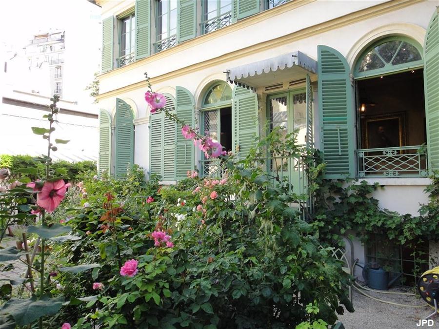 Hotel Scheffer Renan 16 Rue Chaptal 75009 Paris