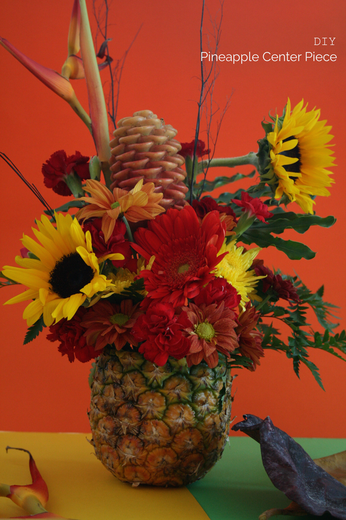 Valentina Vaguada: DIY, pineapple centerpiece, fall, flower arrangement, caribbean style