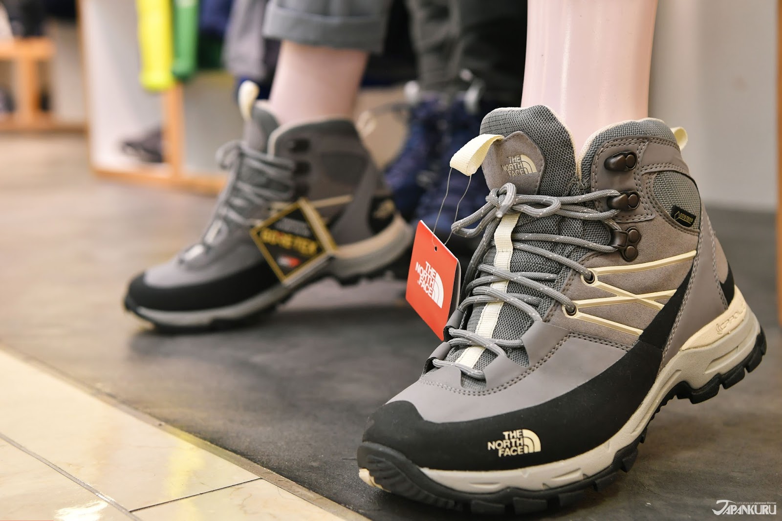 JAPANKURU Shinjuku Shopping/Hiking in Japan👢Shinjuku�s