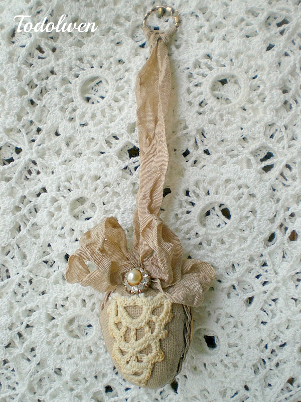 Todolwen My Little Walnut Pincushions