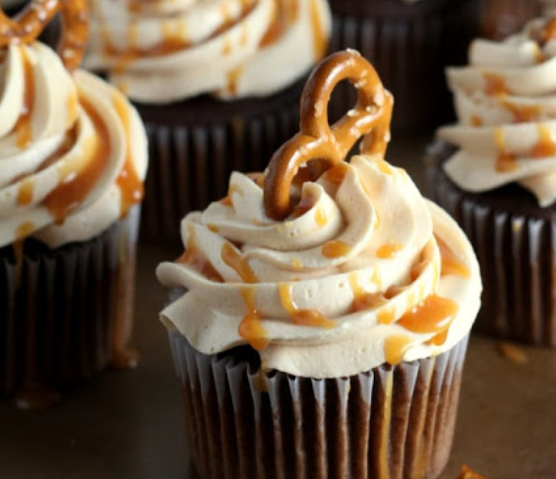 Salted Caramel Pretzel Cupcakes