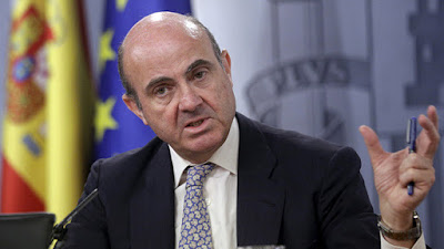 Ministro español de Economía: "Grecia tiene todo el derecho a pedir el tercer programa de rescate"