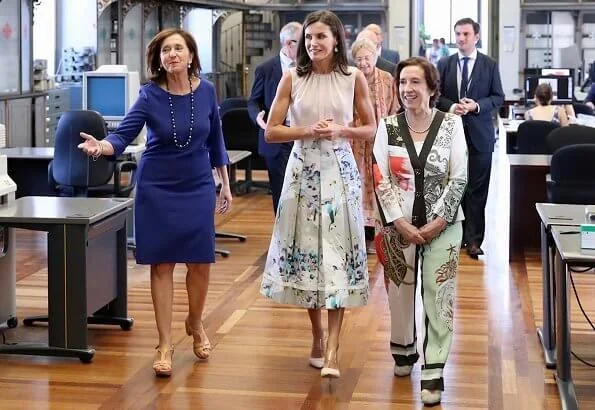 Queen Letizia wore Adolfo Dominguez floral print dress and Hugo Boss silk blouse, and Steve Madden pumps