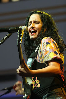 Fernanda em 2008, show em Brasília. Foto: acervo Paulo Negreiros
