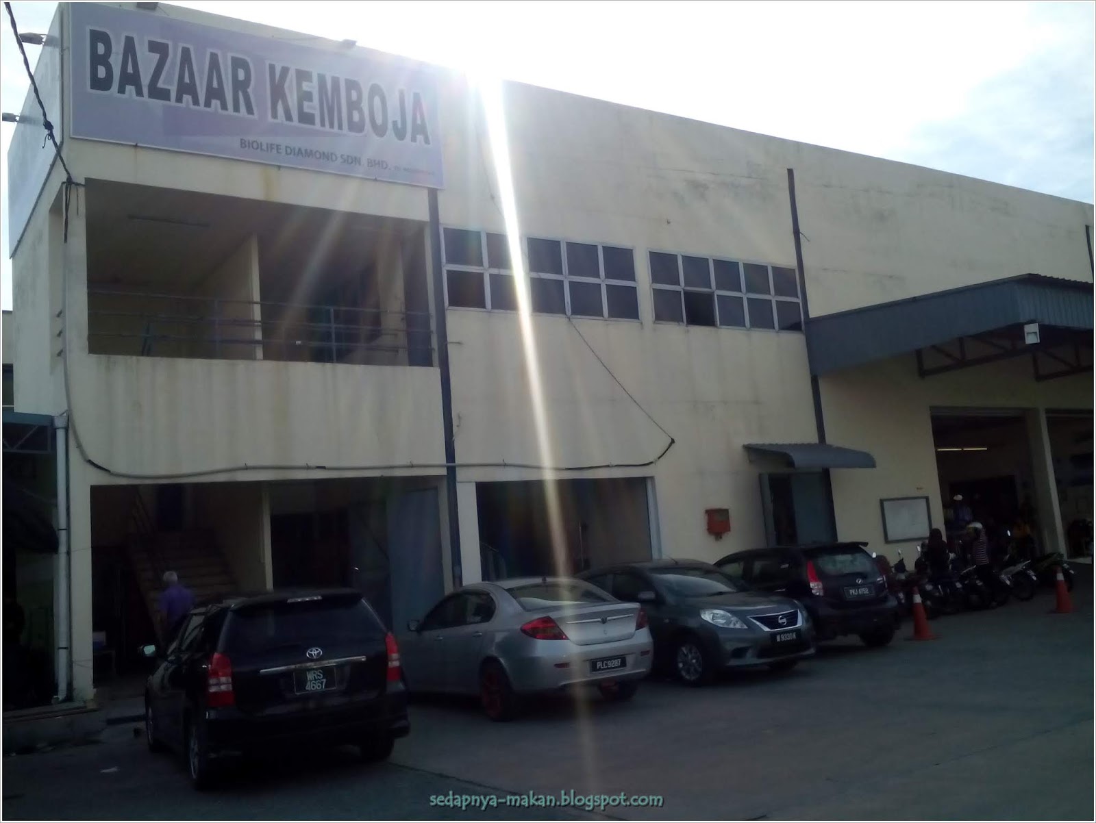 MaKaN JiKa SeDaP: Shopping di Bazaar Kemboja Parit Buntar, Perak