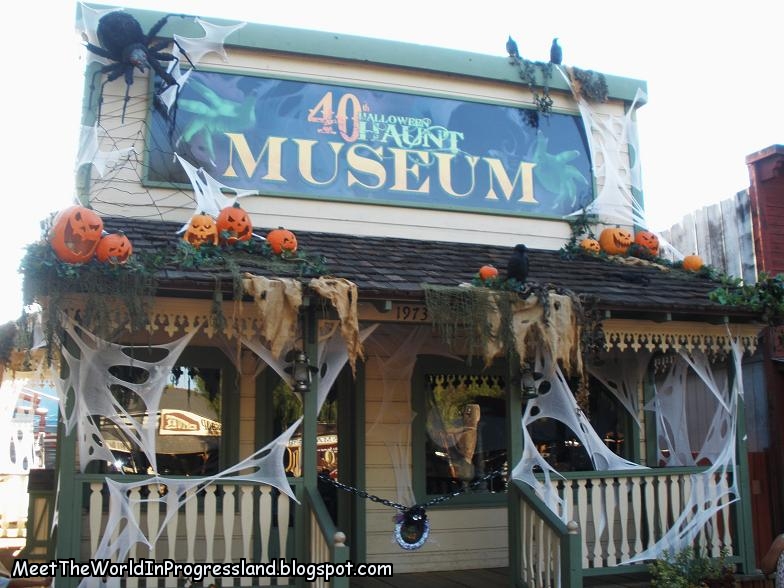 Meet The World Knott's Berry Farm The Halloween Haunt Museum Opens!