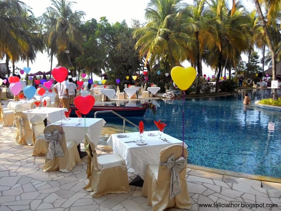 Felicia.T: Valentine Dinner : Poolside Dinner @ PARKROYAL ...