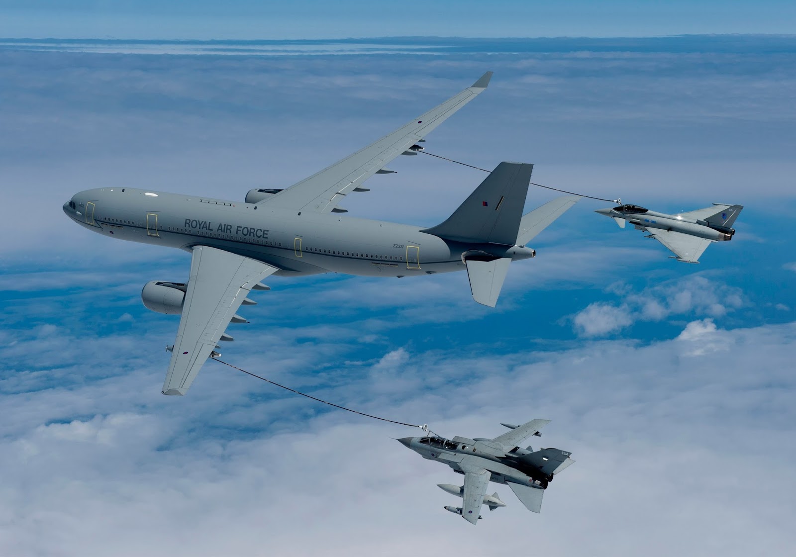 Get Wallpaper Raf A330 Voyager Air Refuels Eurofighter Typhoon And Tornado Free HD