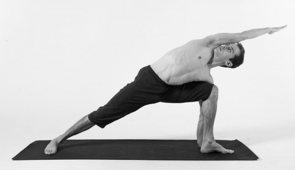5 bài tập yoga tốt cho sức khỏe tim mạch