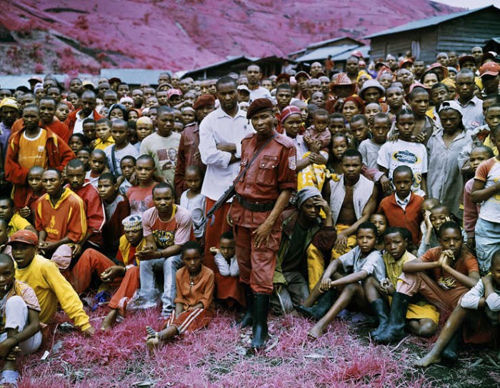 Странная красота. Richard Mosse 19