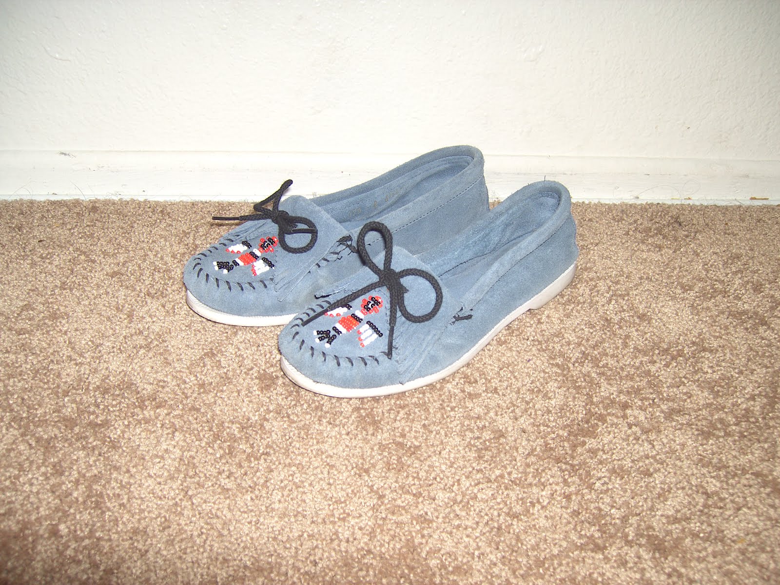 minnetonka flannel lined moccasins