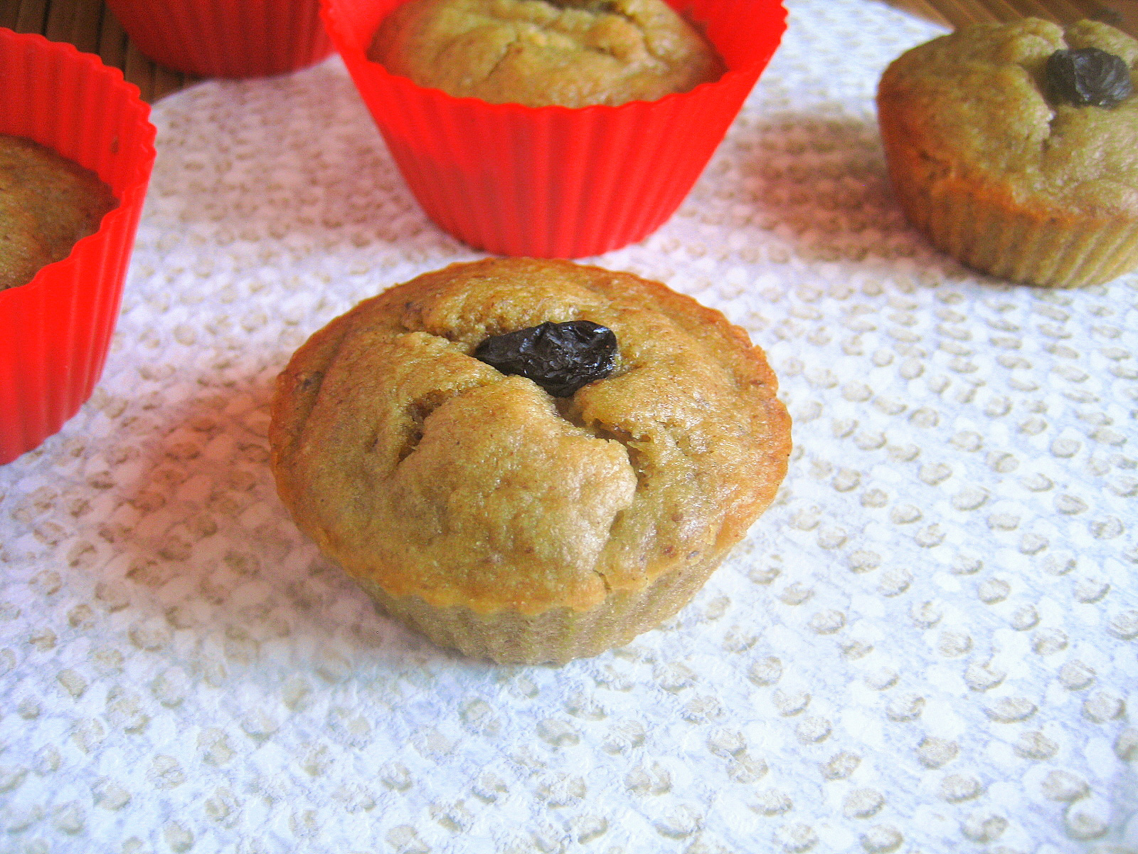 madhuri's kitchen healthy banana oatmeal muffins with yogurt / quick