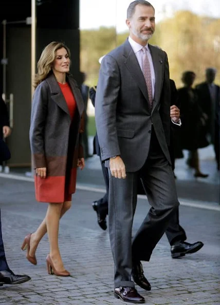Queen Letizia wore Hugo Boss Colorina Wool Blend Cashmere Striped Coat and Malivi Skirt, Uterque shoes and handbag
