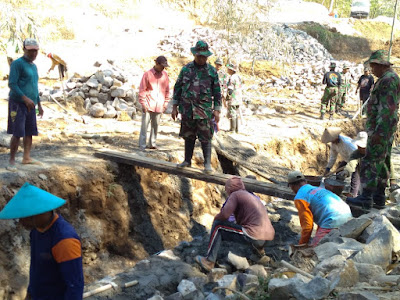UMUR BOLEH TUA TAPI SEMANGATNYA TIDAK MAU KALAH DENGAN YANG MUDA UMUR BOLEH TUA TAPI SEMANGATNYA TIDAK MAU KALAH DENGAN YANG MUDA