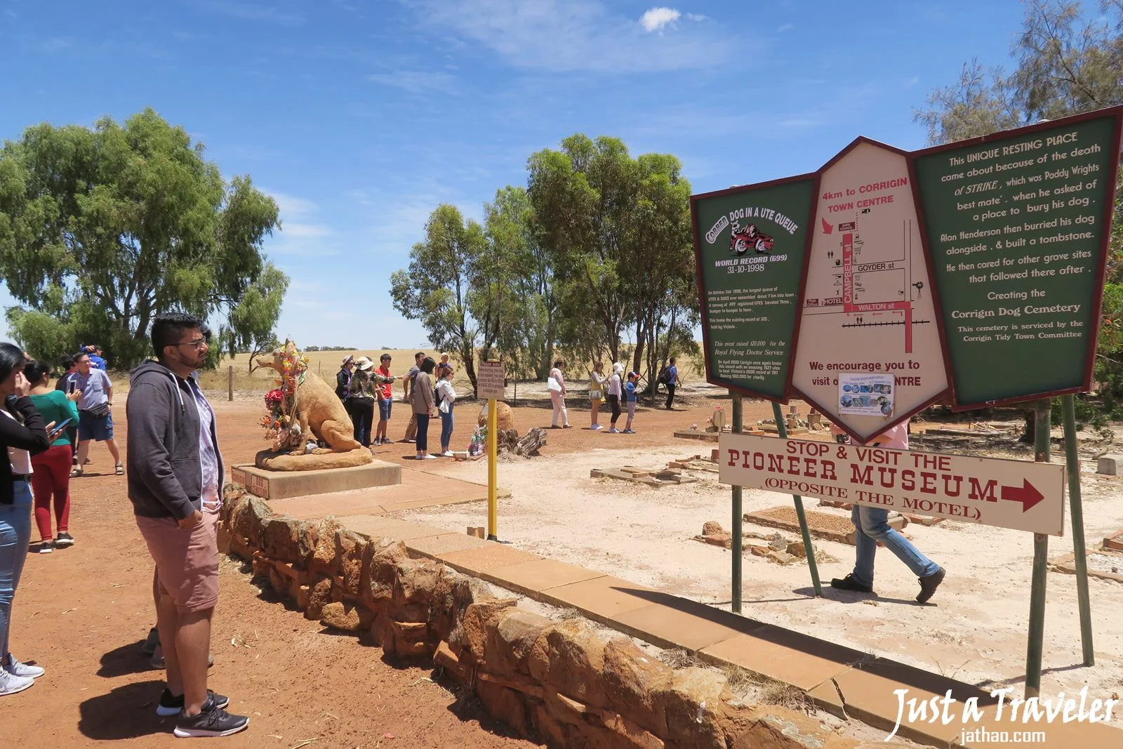 澳洲-西澳-伯斯-推薦-景點-波浪岩-愛犬公墓-Corrigin Dog Cemetery-自由行-旅遊-行程-一日遊-二日遊-遊記-旅遊-觀光-Australia-Perth-Wave-Rock
