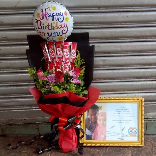 Set 5 Kitkat Bouquet With Rose Oh Mak Kau Surprise
