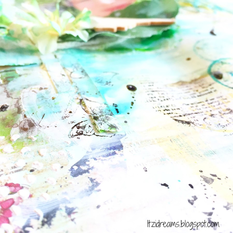 lay out con teniques Mix Media con estilo Shabby Chic, toques con sellos Finnabair y acuarelas. 