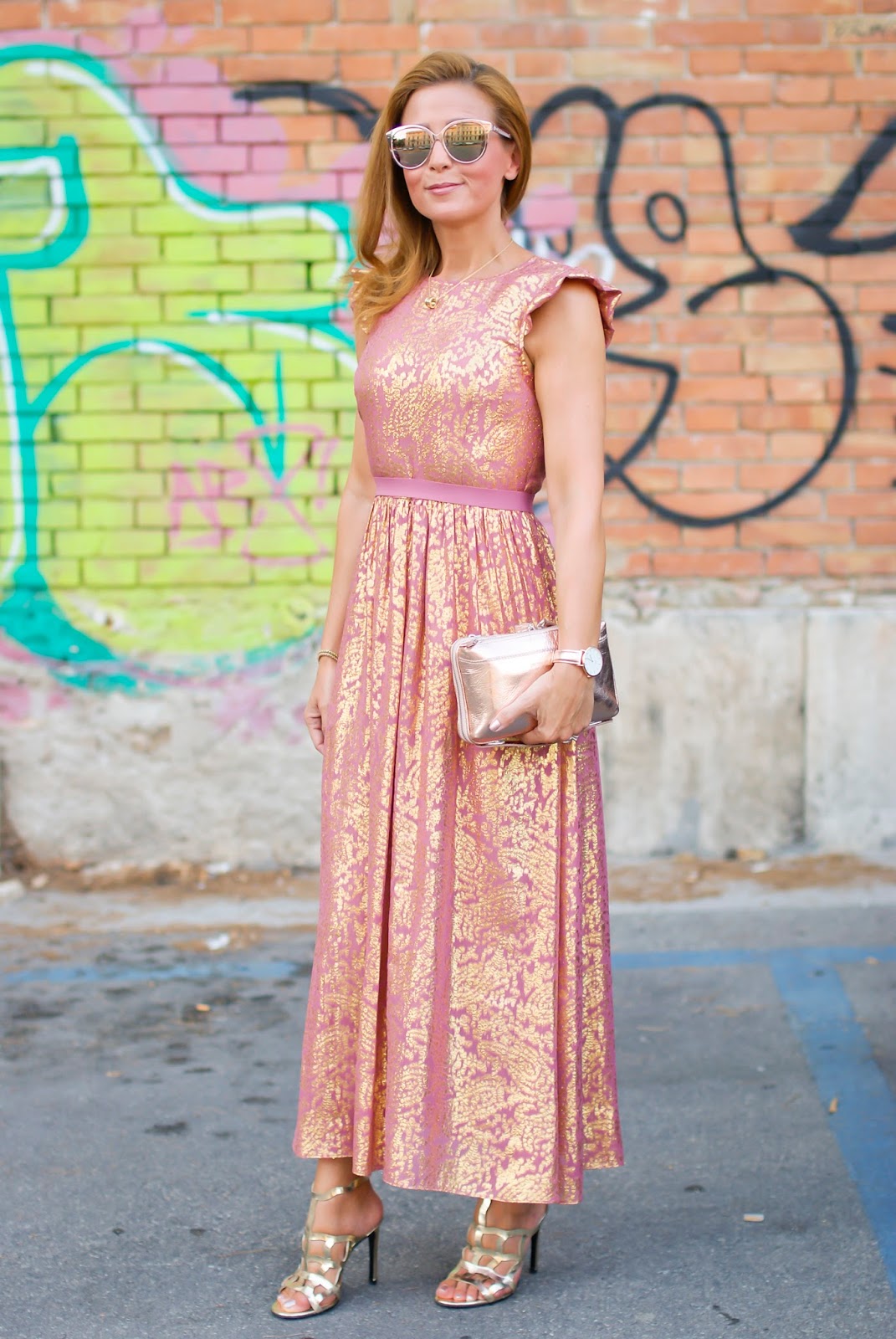 What to wear to a summer wedding: Lazzari maxi dress, Giovanni Fabiani sandals and Malloni clutch on Fashion and Cookies fashion blog, fashion blogger style