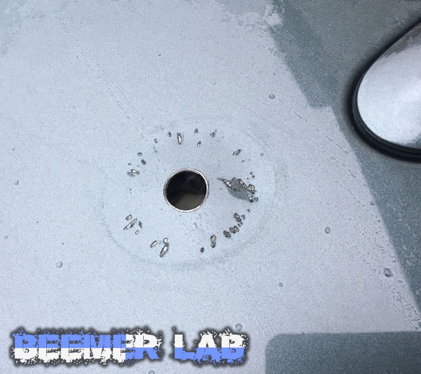 Beemer Lab My F10 530d Removing the Police roof antenna...