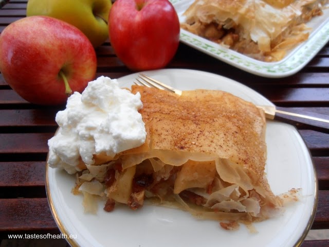 Apple strudel strudel, apfelstrudel, apples, boozy