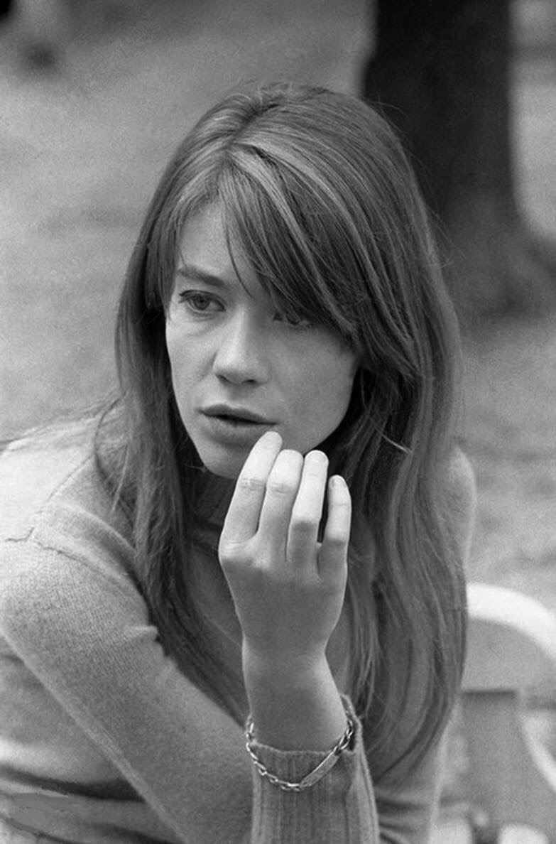 40 Fascinating Black and White Photographs of Françoise Hardy in London ...