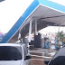 Cobertura de posto de combustível cai durante temporal em Porto Velho