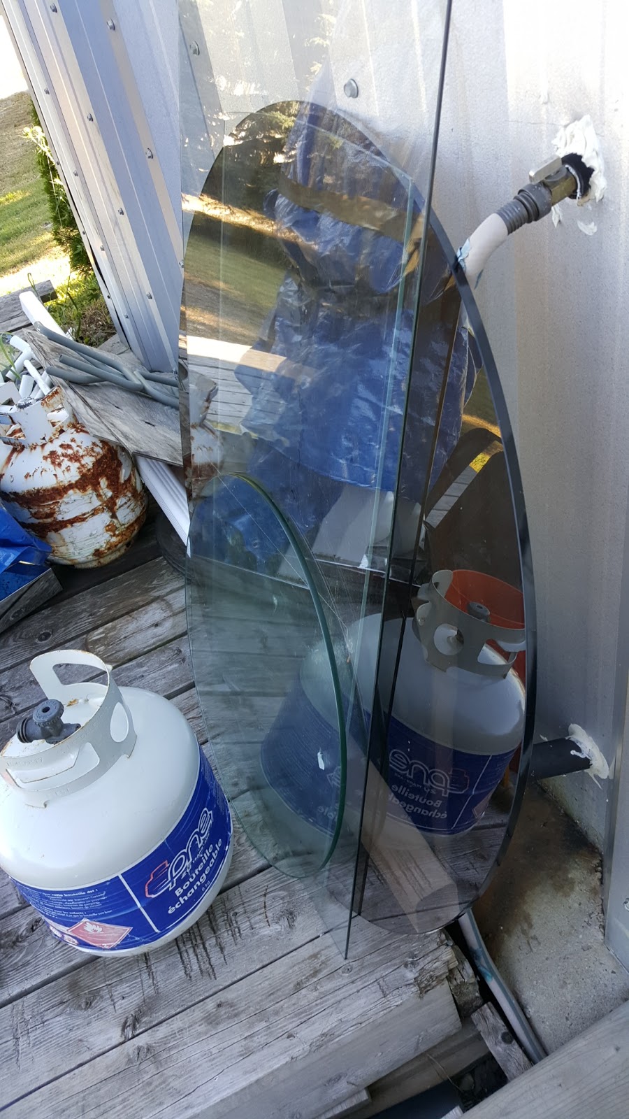 How to break Tempered Glass