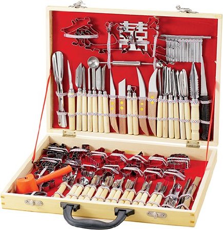 Set of 18 carving tools for fruits and vegetables