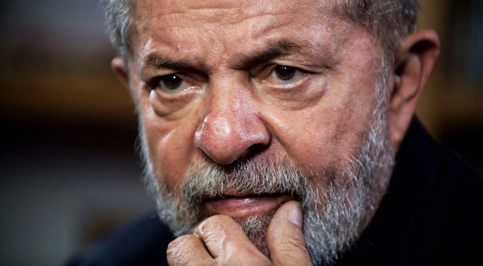 Após guerra jurídica de domingo, até quando Lula fica preso?