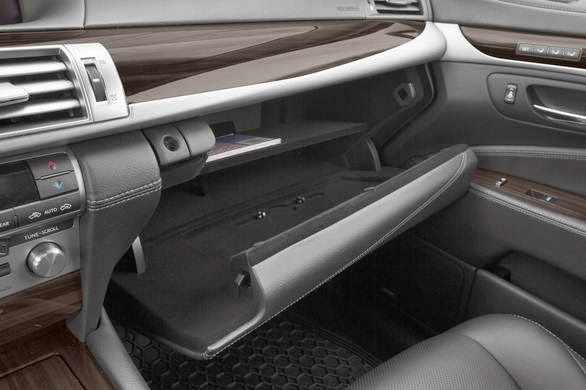 2015 Lexus LS 460 Features Review 2015 Lexus LS 460 Features Review