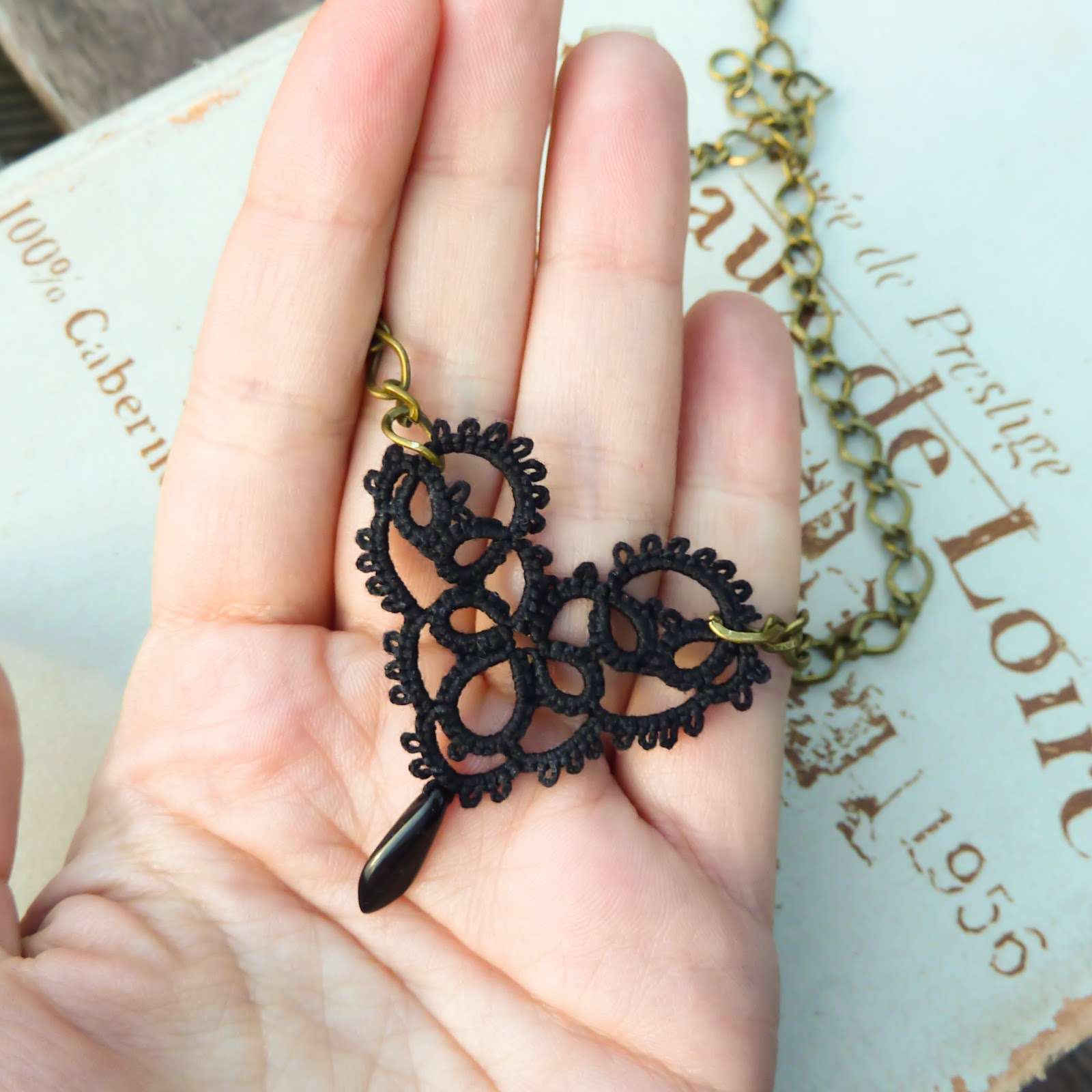 Decoromana black lace heart necklace