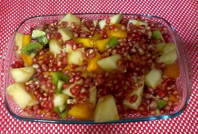 salada de fruta com romã Receita de salada de fruta com romã