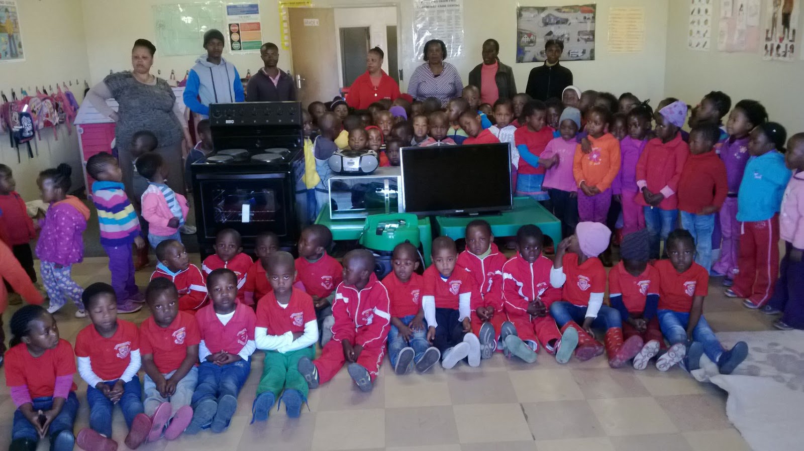 Zamani Day Care Centre Hollywoodbets Kinross supported local Zamani Day Care Centre as part of the Hollywoodbets Social Responsibility Programme