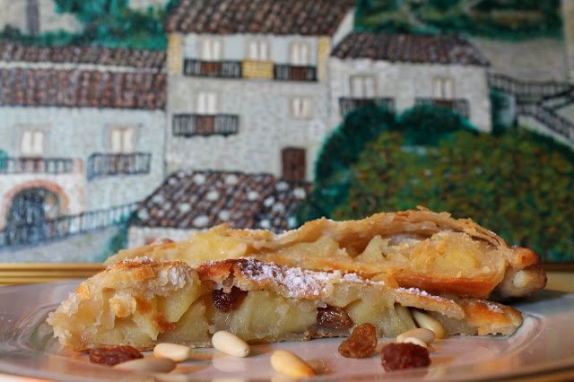 ritorno sul blog con strudel di mele in pasta sfoglia