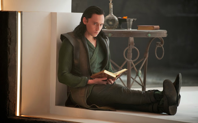 Tom Hiddleston como Loki en la pelicula Thor El Mundo Oscuro