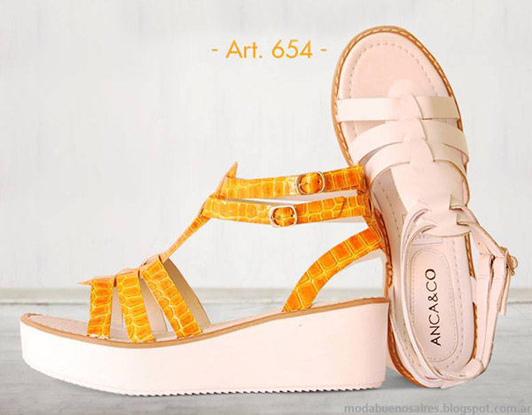 Prints de colores moda sandalias 2015. Anca & Co primavera verano 2015.