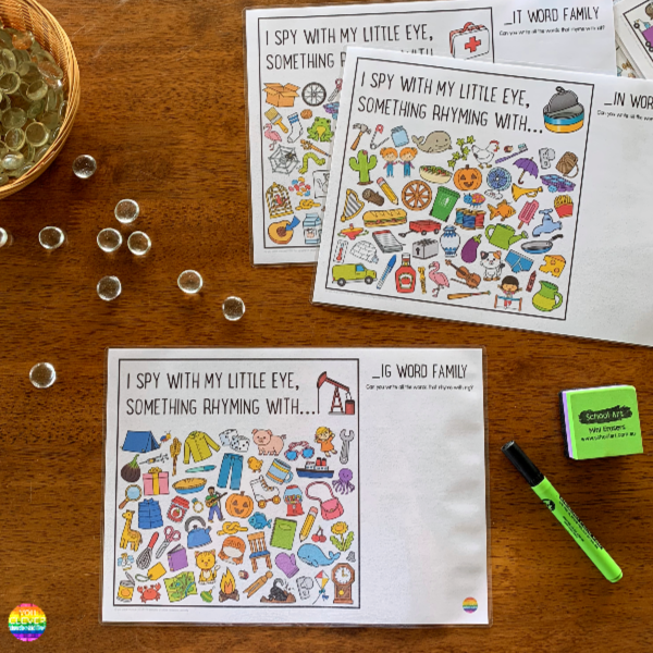 Word Family I Spy Mats - ready to print I Spy mats for short vowel sound word families. Perfect for literacy centers or Daily 5 Word Work, these I Spy CVC word mats are a fun way to hear and identify rhyme | you clever monkey